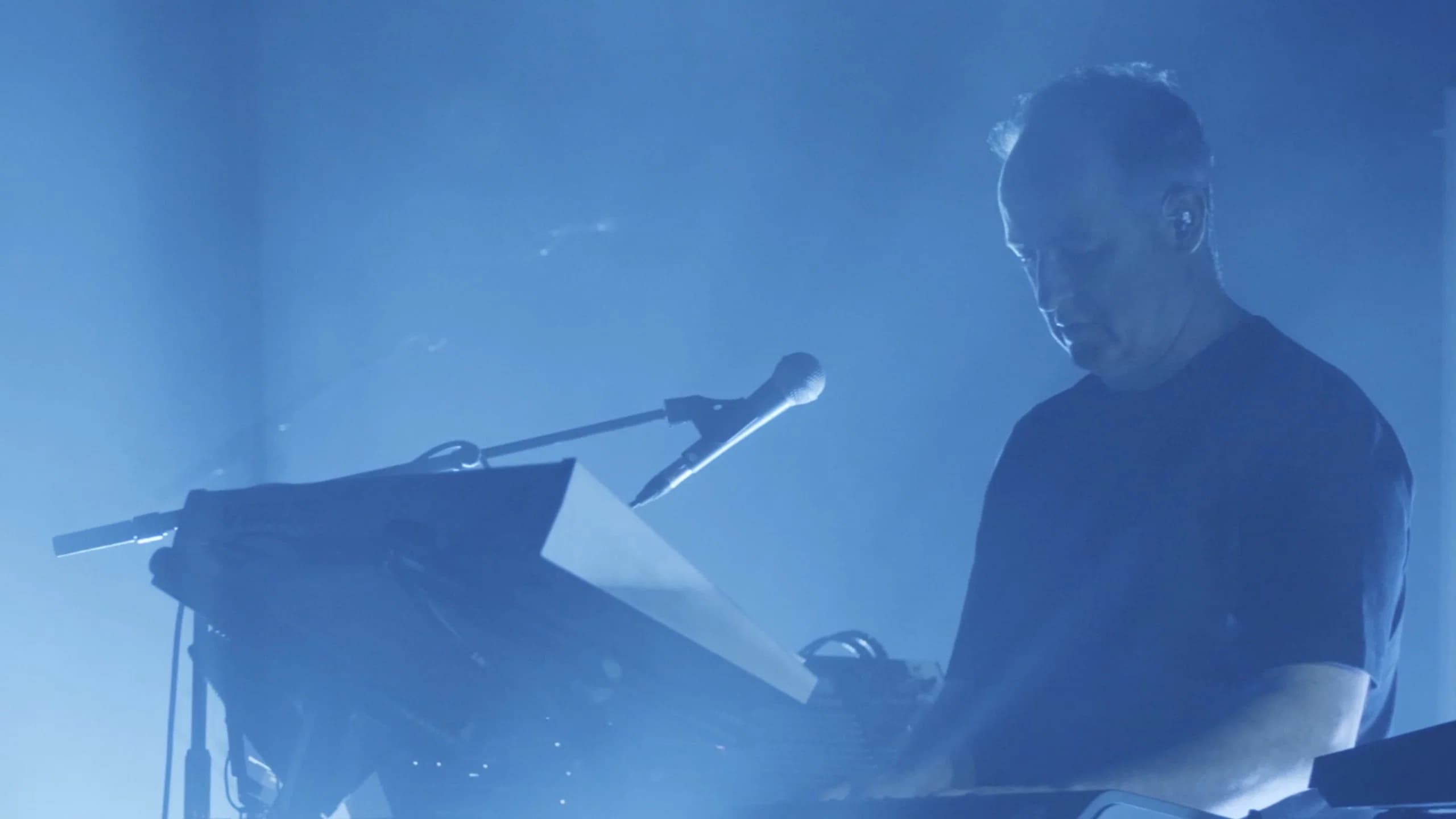 Sasha : re-Fracted : Live